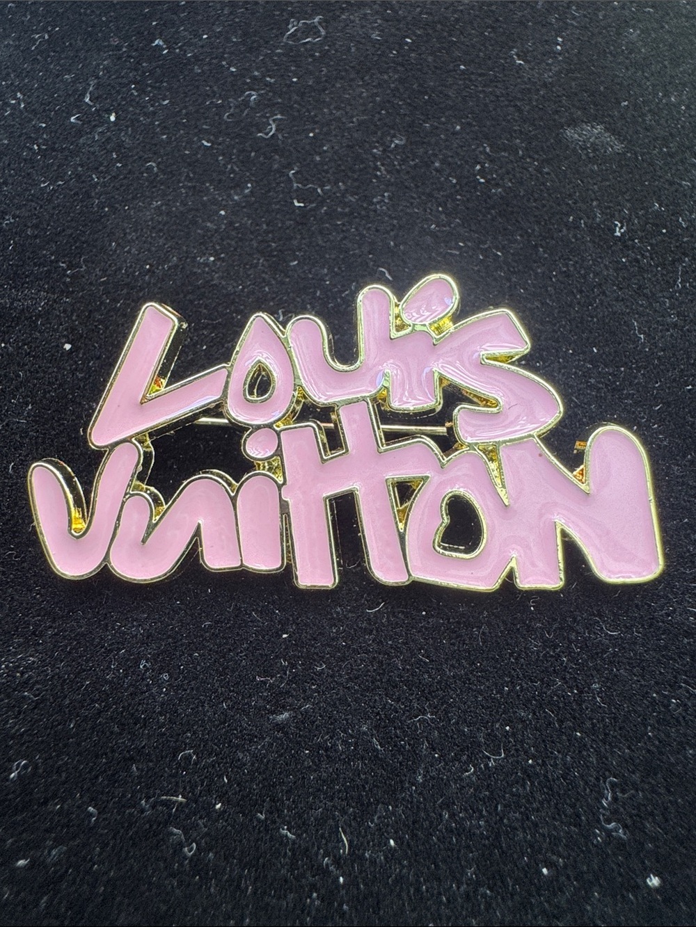 Brooch Scrip